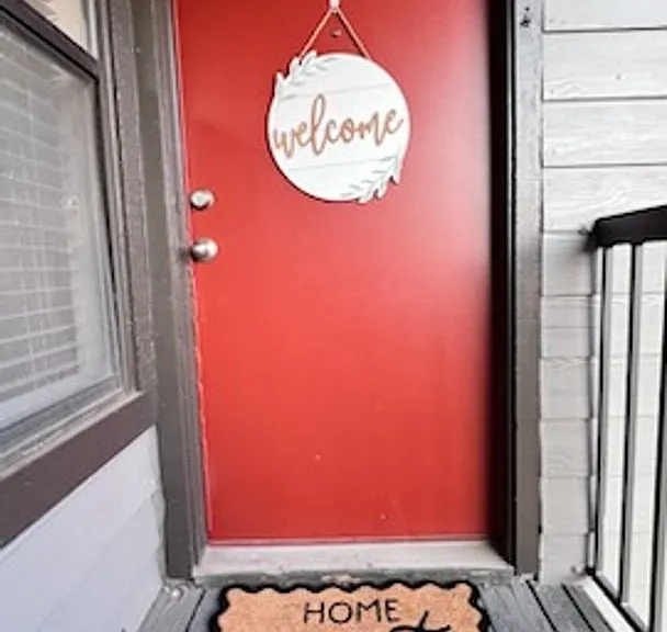 Hickory Grove Apartments — Photo 13