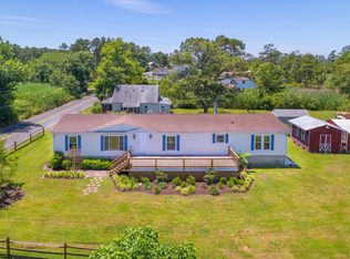 5267 Main St, Chincoteague, VA 23336