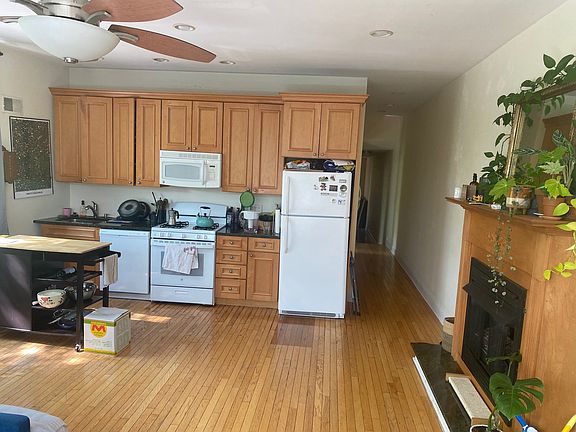 3rd image of 2025 Fairmount Ave Floor 2