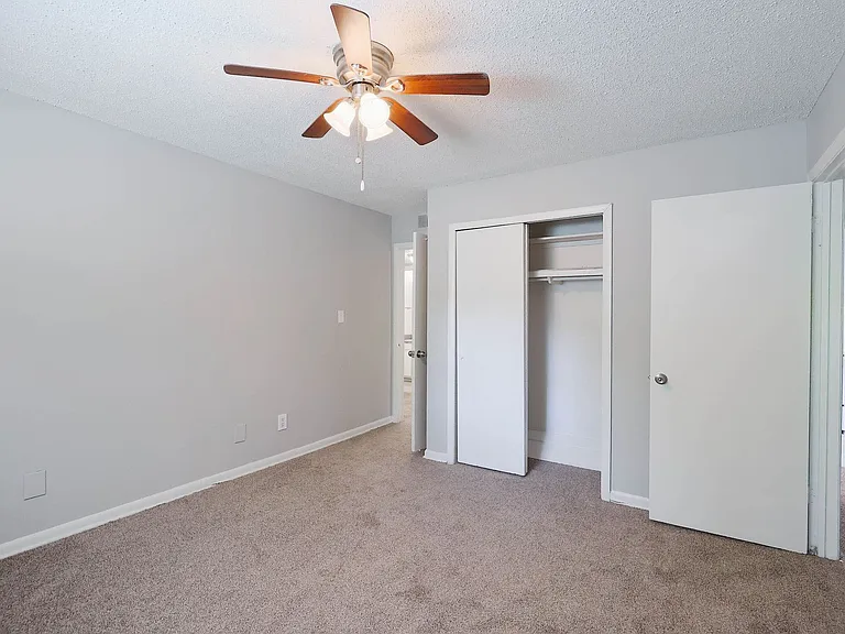 Hampton Hall | Comfort, Convenience, & Community All In One — Photo 308