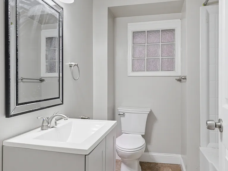 1345 Euclid St NW — Photo 17