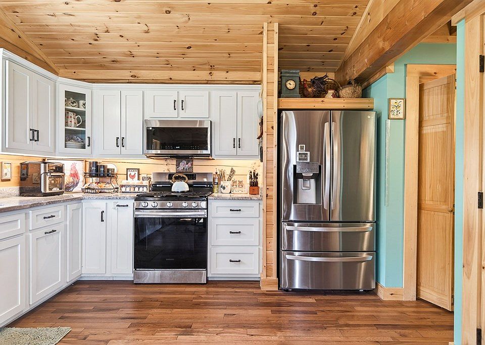 26th image of 1218 Moody Rd