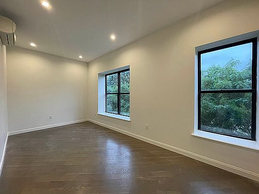 4th image of 1321 Union St #4R