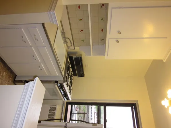 71-11 Yellowstone image 1 of 8