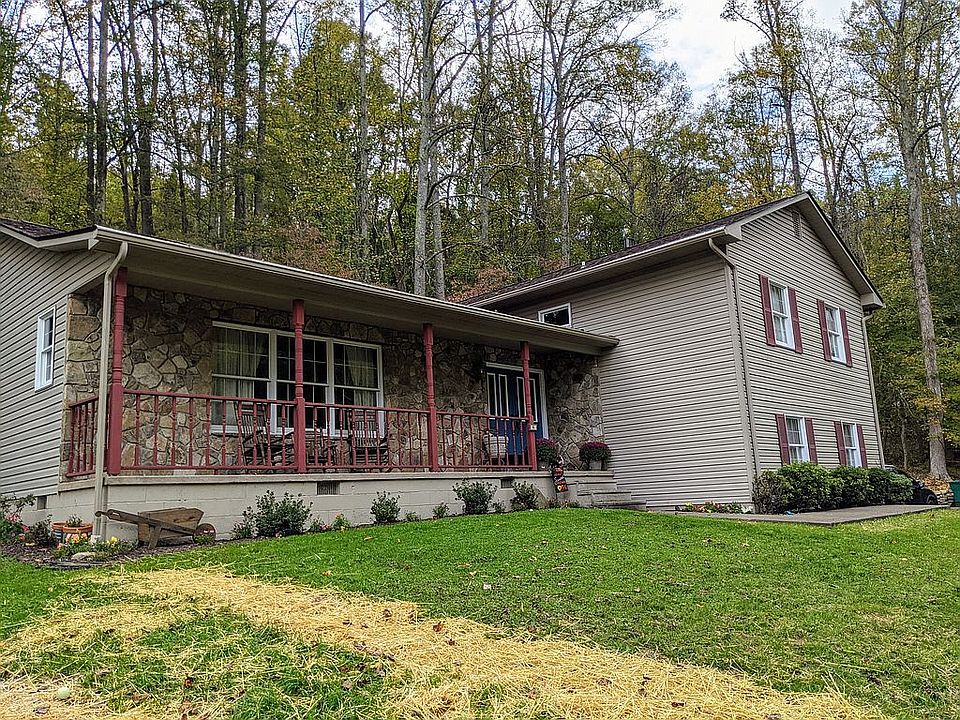 1st image of 16 Meadowlark Ln