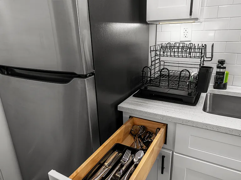 1242 E Pierce St #3 — Photo 19