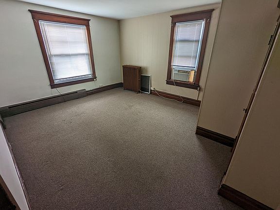 Large living room or bedroom