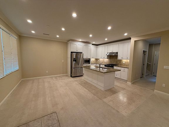 3rd image of 77 Fairfax