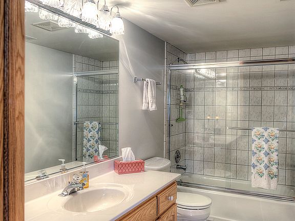 5th image of 10836 S 76th Ave APT 1G
