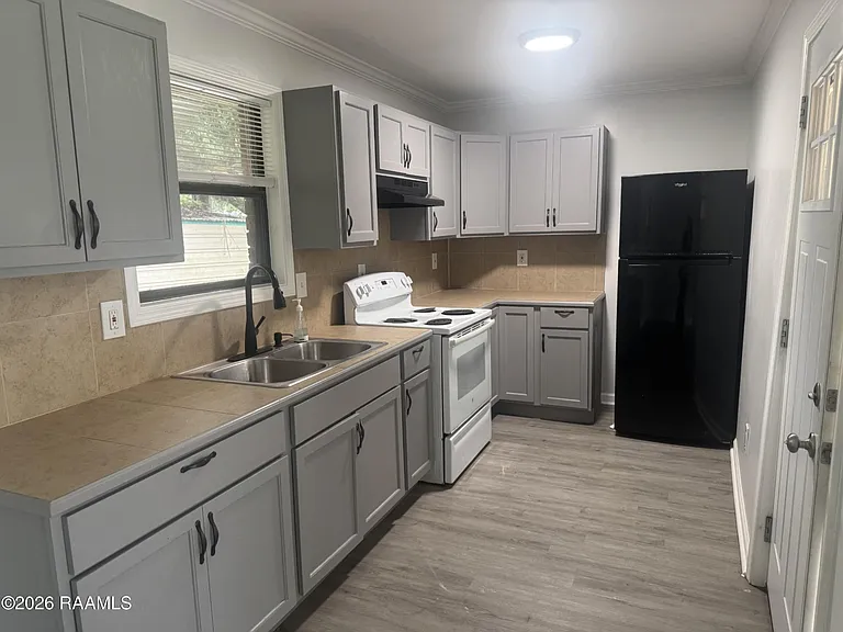 113 Raceway St — Photo 4