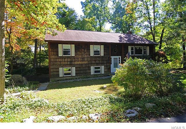 1st image of 14 Woodland Dr