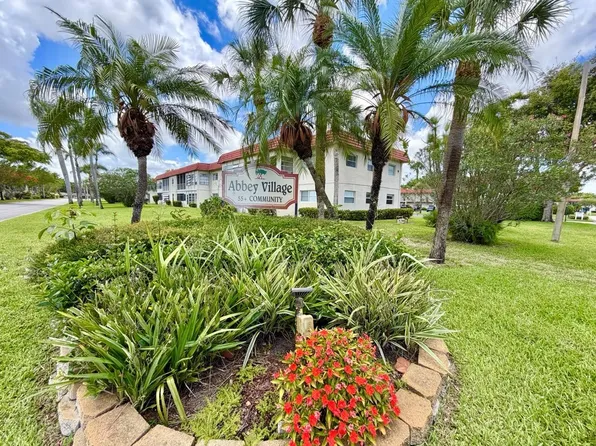 19 Abbey Ln APT 204, Delray Beach, FL 33446