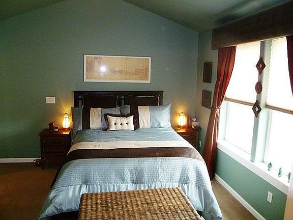 Master Suite w/Fireplace
