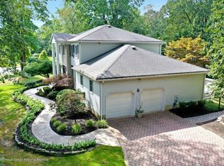 14 Kingswood Way, Manalapan, NJ