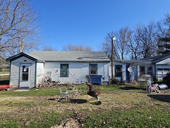2nd image of 11775 Pearl St