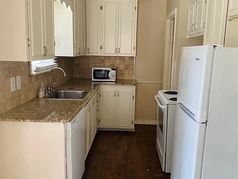 1127 W Wilshire Blvd — Photo 5