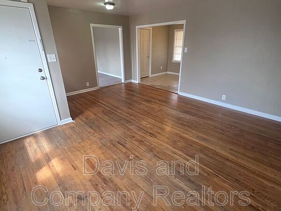 3rd image of 4210 Pasadena Dr