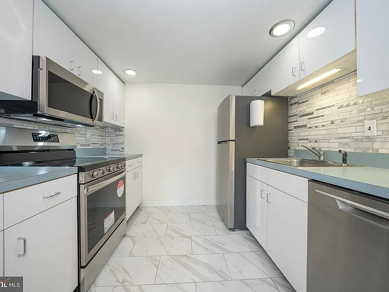 260 W Montgomery Ave #304 — Photo 18