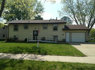 611 James Ave, Mankato, MN 56001