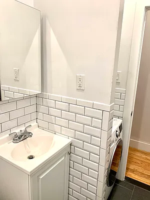 Rented by Evergreen Realty & Investments | media 52