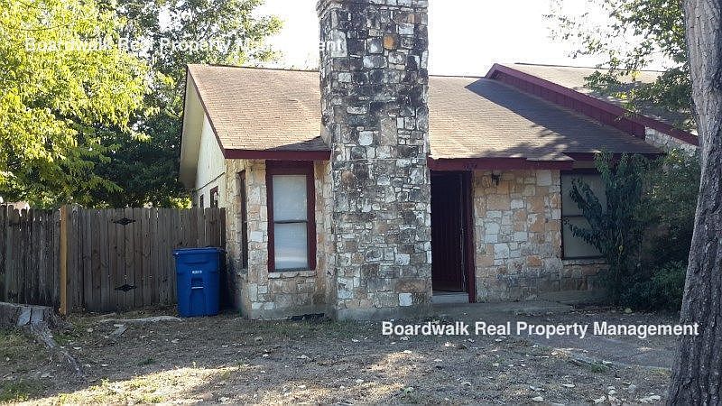 1st image of 5324 Gawain Dr