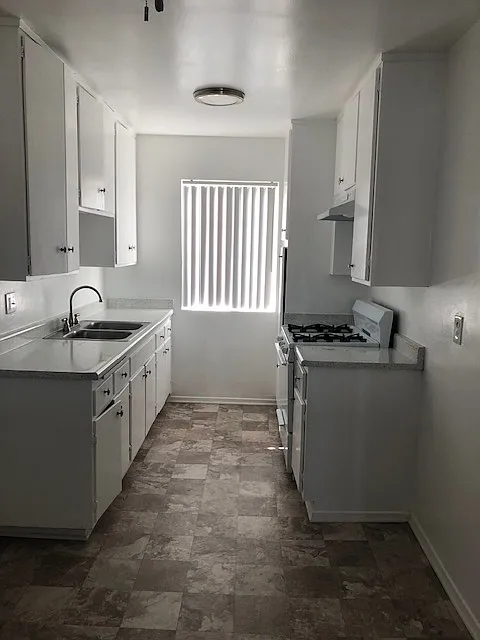 Villa Los Pinos Apartments — Photo 1