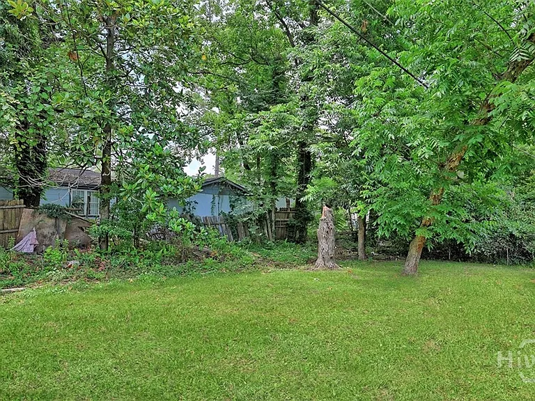 1013 Carroll St — Photo 17