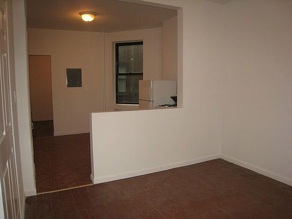 3rd image of 348 E 62nd St APT 11