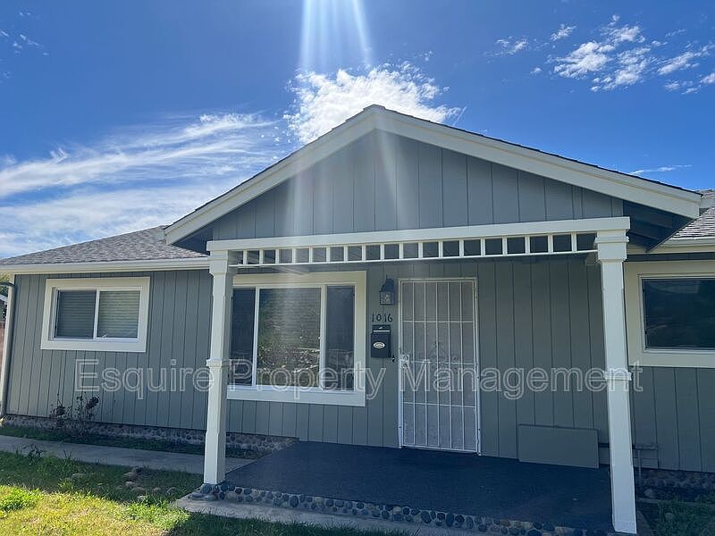 1st image of 1016 Sespe Ave
