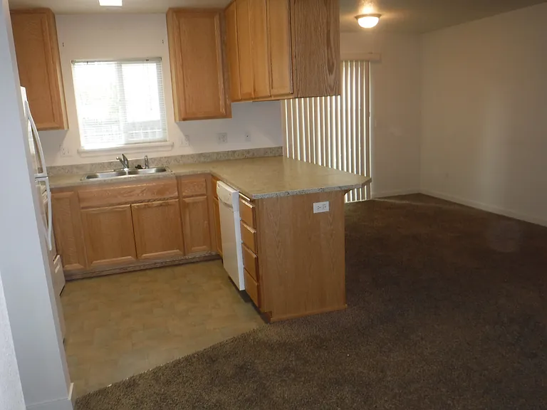 4130 Henry Ct #B — Photo 5