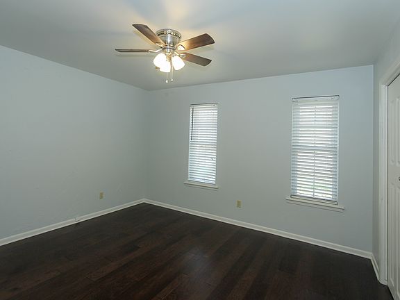 3rd image of 3707 Montague Dr