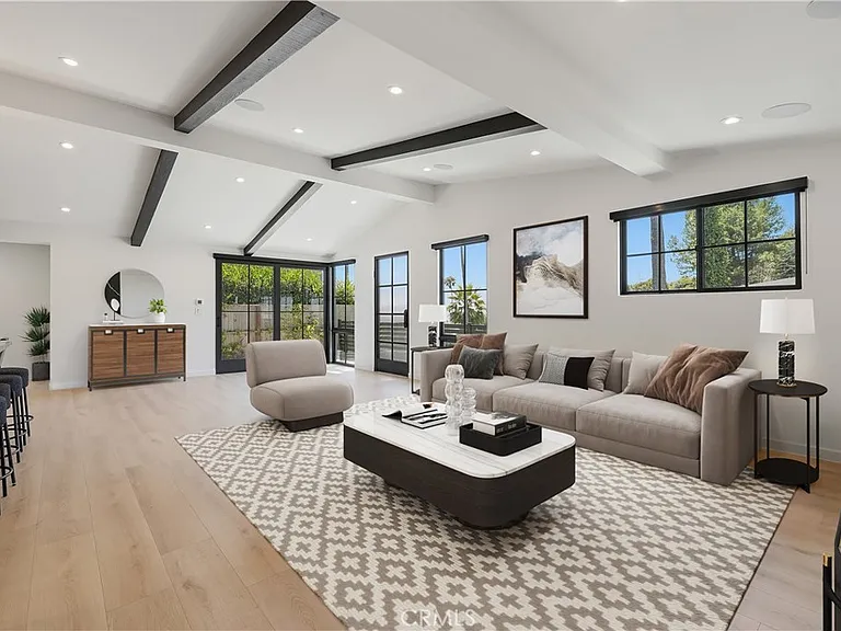 2200 Mantis Ave — Photo 6