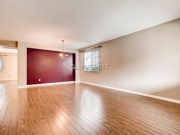 4th image of 104 Cricklewood Ave