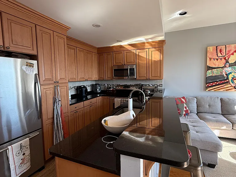 2300 18th St NW — Photo 3