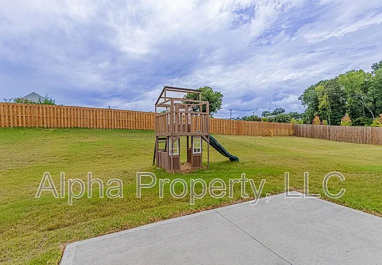 818 Purcell Dr — Photo 24