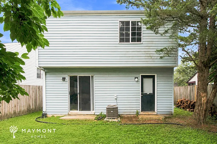 3 bed, 1.5 bath, 1176 sqft, $1,495 — Photo 2