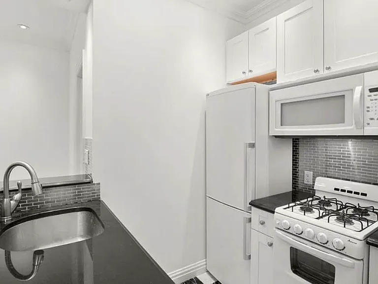1640 York Ave #4B — Photo 5