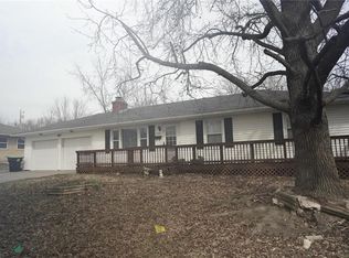 1203 S Highland Dr, Harrisonville, MO 64701