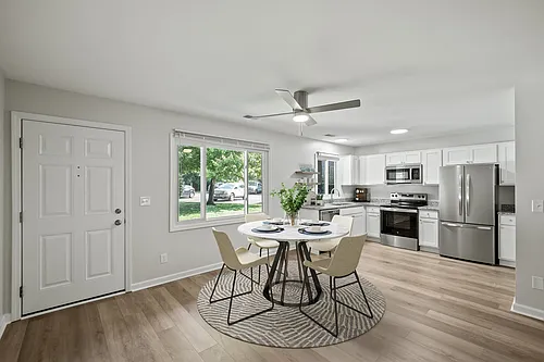 303 Roe St Photo 1