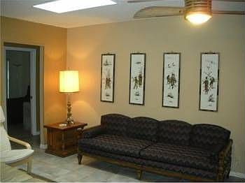 3rd image of 10256 SW 49th Pl