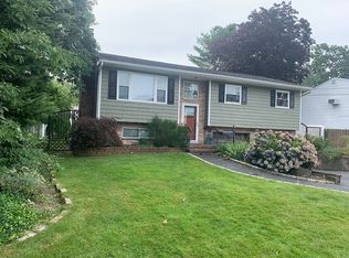 319 Myrtle Ave, West Islip, NY 11795