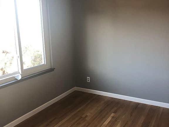 5th image of 232 Cypress Ave