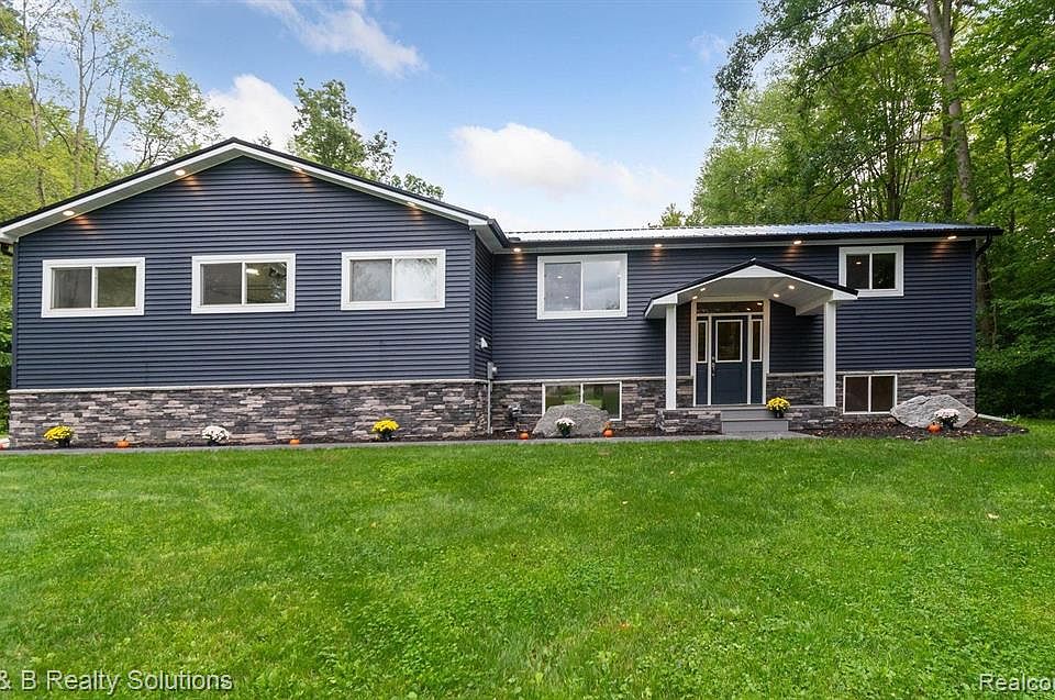 557 W Barnes Lake Rd, Columbiaville, MI 48421 Zillow