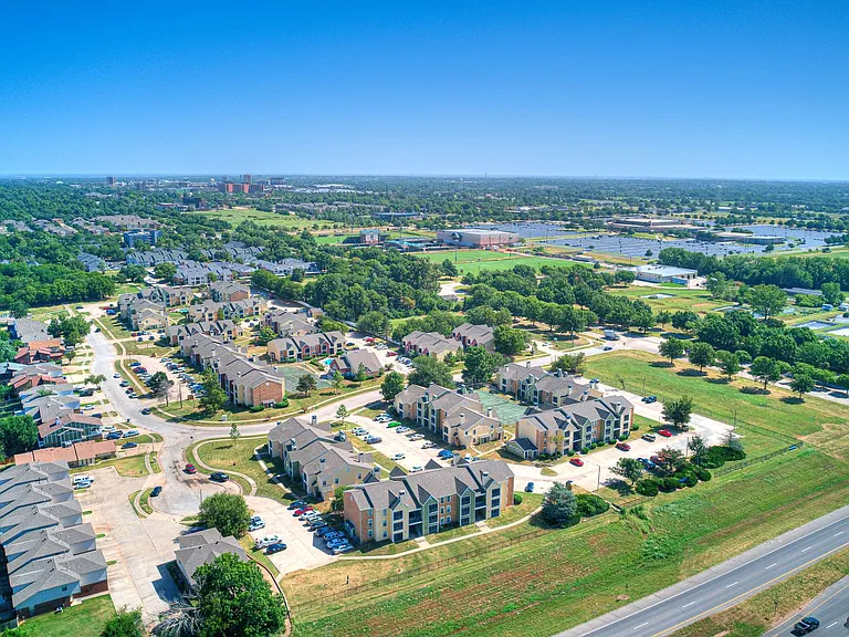 Post Oak Apartments — Photo 49