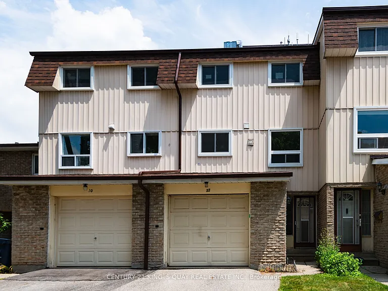 44 Chester Le Blvd #32 — Photo 1