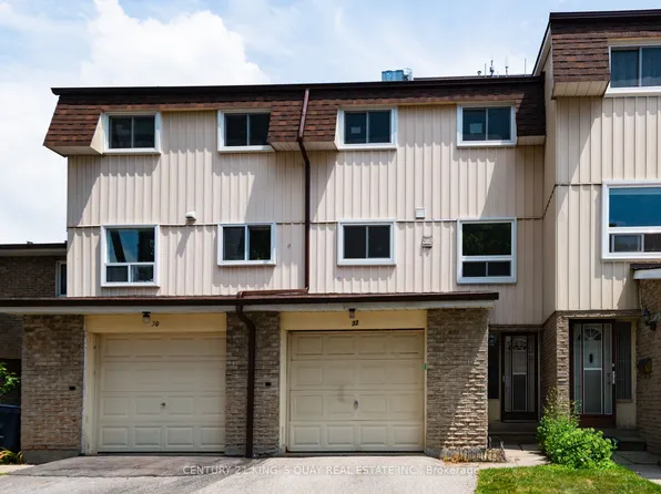 44 Chester Le Blvd #32, Toronto, ON M1W 2M8