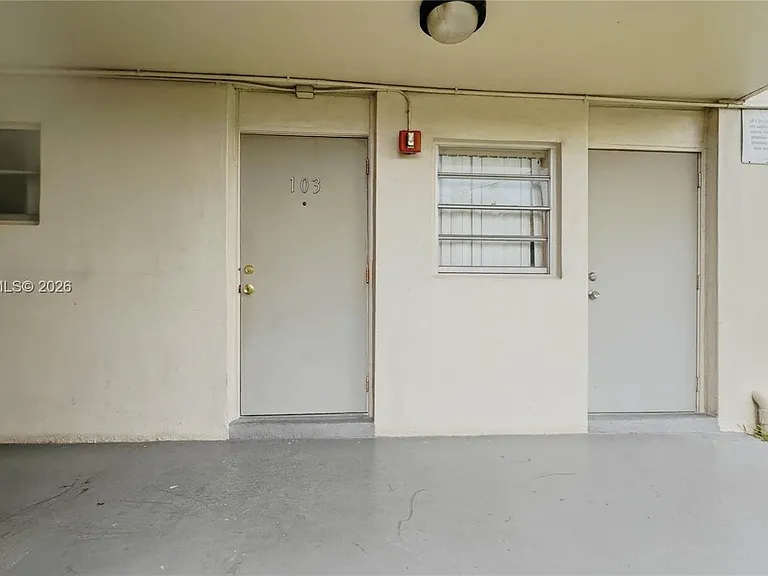 16450 Miami Dr #103 — Photo 26