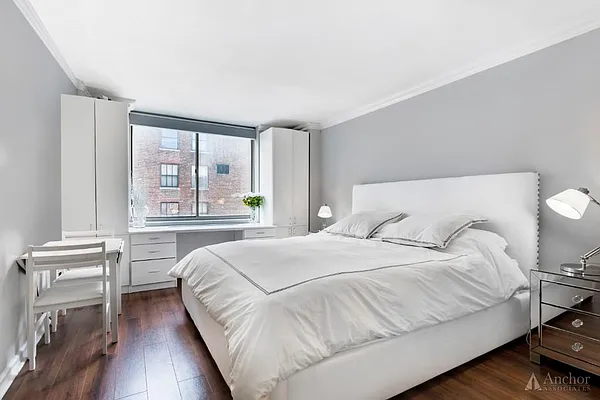 Rented by Anchor Associates | media 26