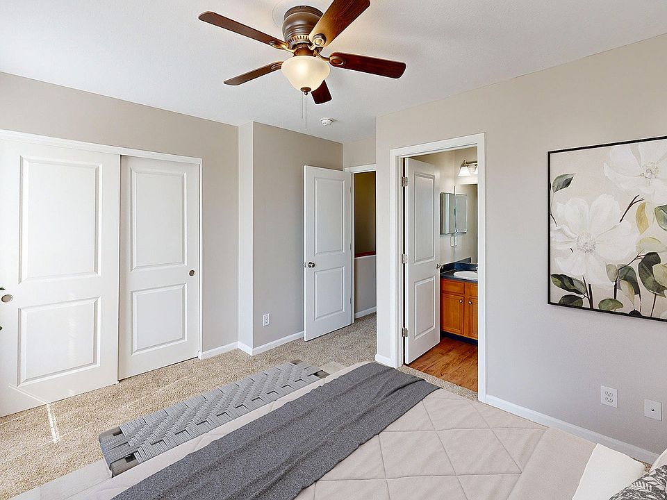 Bedroom with Ensuite Bathroom