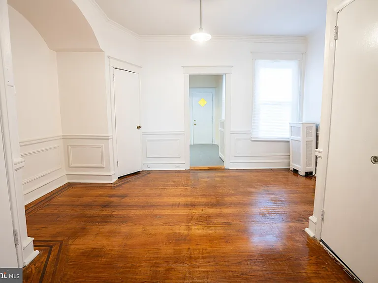5453 W Montgomery Ave — Photo 7